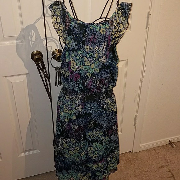 Dress - Picture 3 of 3
